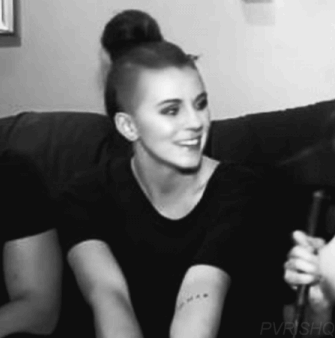 st–pvtrick:  pvrishq:  Someone stop her before she kills us all with her cuteness