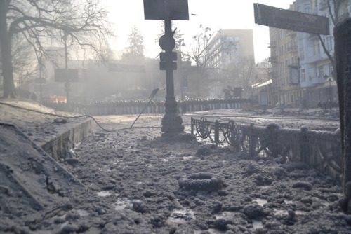 glasmond:  A new set for an apocalypse movie? No.The riots in Kiev. This is happening right now. Those breathtaking pictures were taken by the young and usually happy tumblarian girl RedMisa during her volunteer work at Kiev.  “I never thought