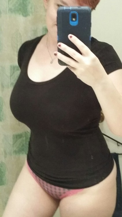 sinfullycylon:  Sir’s picks for today. Happy Hump day tumblrs! I have a bit of good news to share; I got a raise and a promise from our COO that they will pay for classes for me to be officially certified in my profession. Yay!