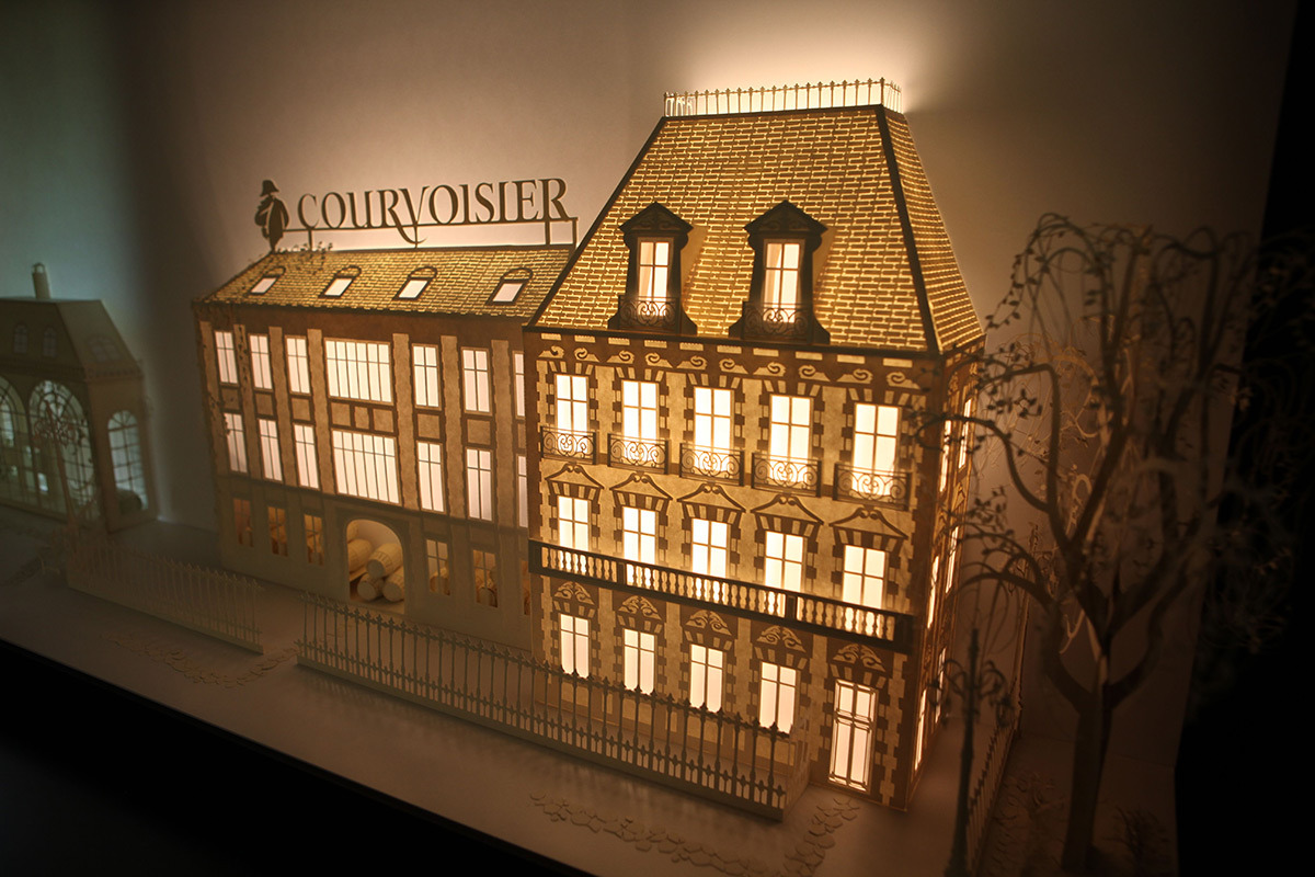 itscolossal:  Papercraft Dioramas Come to Life with Projected Animations by Davy