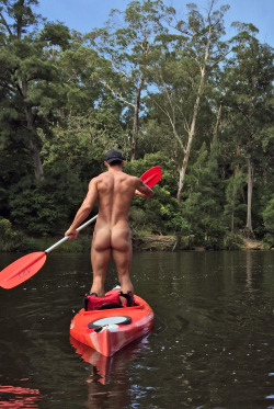 halohunks:  Canoeing dude