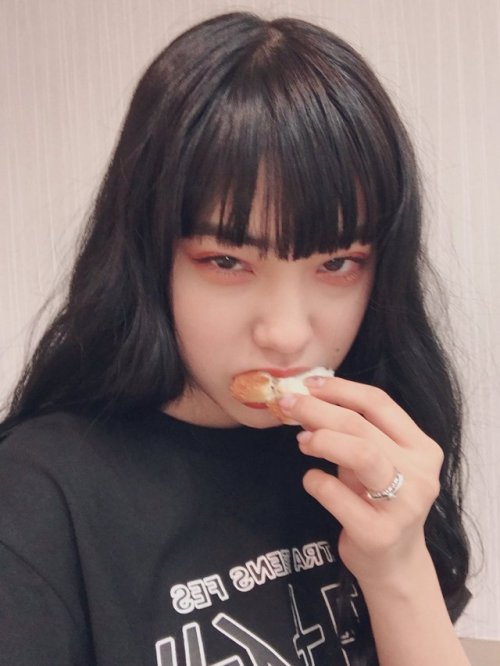 北澤舞悠さんのツイート: &ldquo;昨日はメイクが濃いですな パン好きが止まらない… &rdquo;