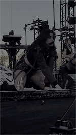 Lauren performing at Endfest // video credit: X