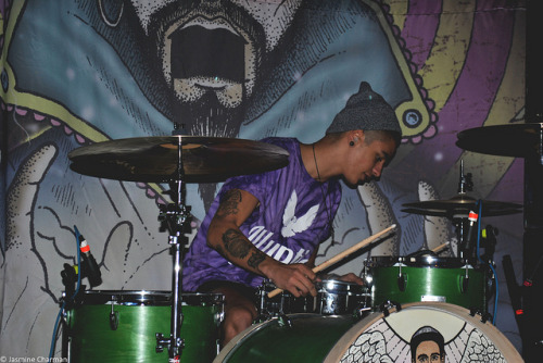 baesment:  Neck Deep by Jasmine Charman on Flickr. 