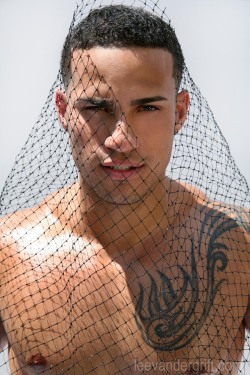 w4llboyz:  Eduardo Ruiz | ph. Lee Vandergrift 