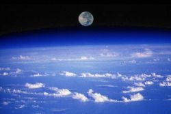 avanzarrr:  just–space:  Moonset, Planet