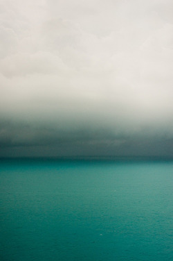 nesola:  Minimalist Gulf by janet little on Flickr. 