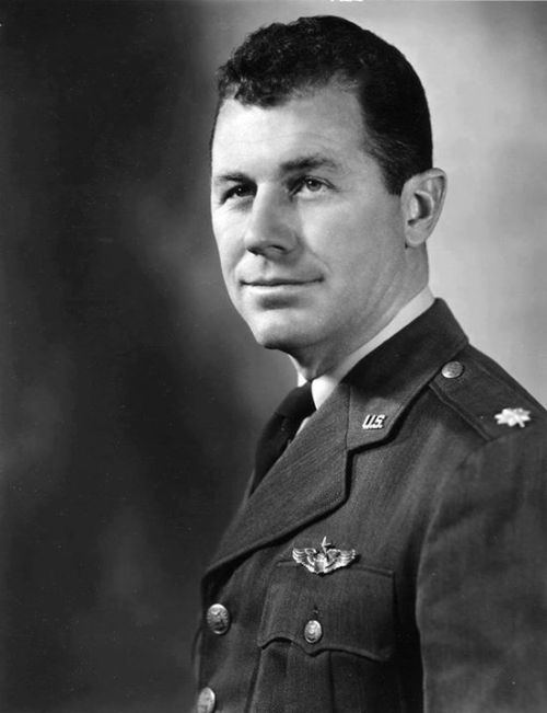 themummersfolly:skeleton-richard:warhistoryonline:Portrait of Chuck Yeager, the first pilot confirme