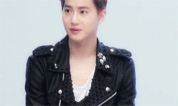 suhotness-deactivated20140921:  0,0000005% of fav suho moments asked by anon 