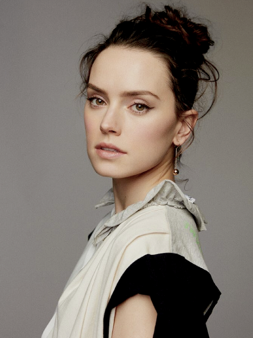 daisyridleyupdated:Daisy Ridley photographed by Jumbo Tsui for GRAZIA China.