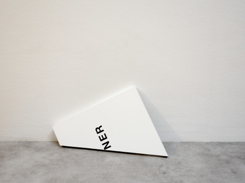 anatolknotek:»the missing part« by anatol knotekhomepage | tumblr | instagram | twitter