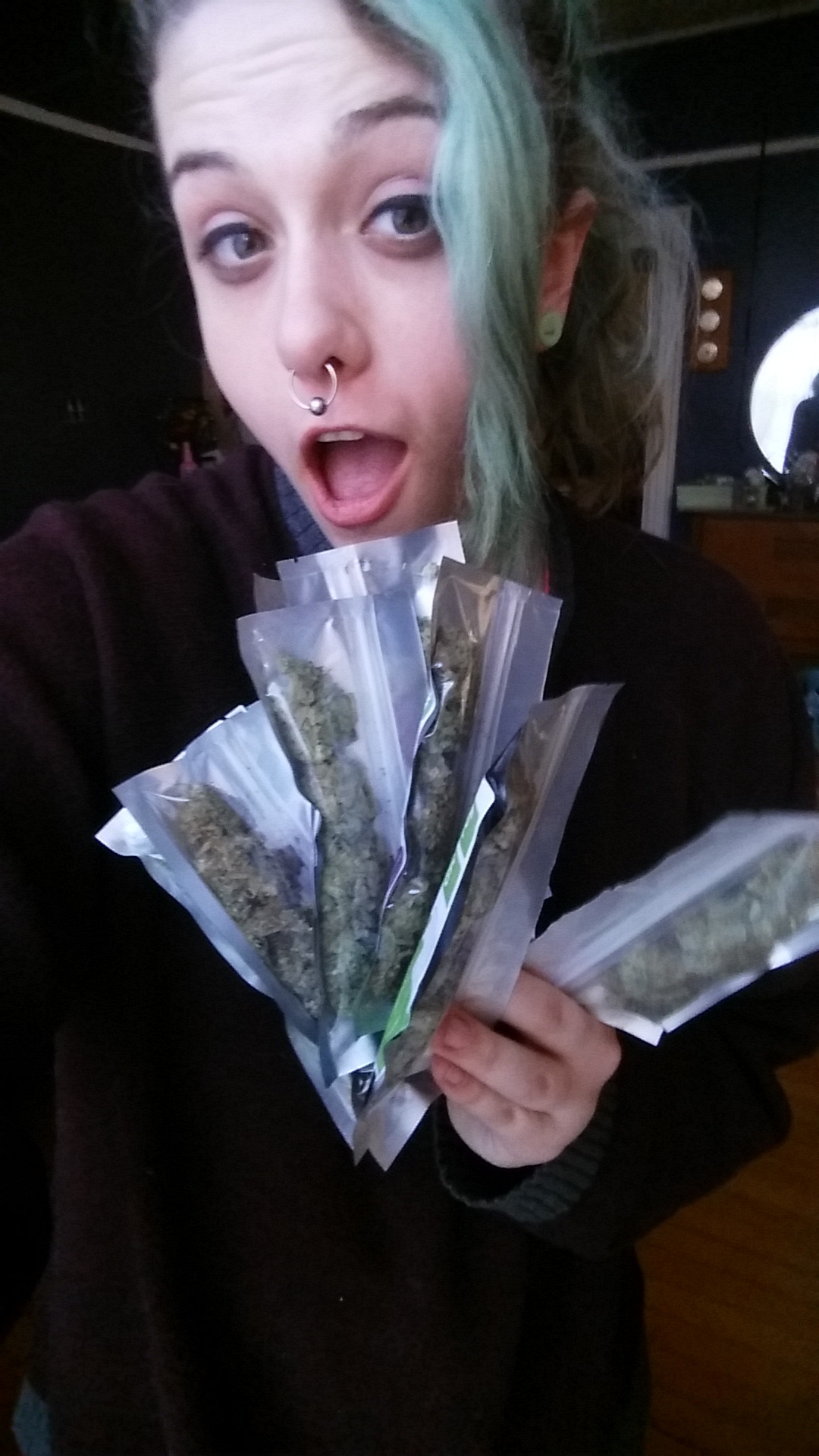 weed-breath:  When ya got 10 8ths, of course you gotta take selfies with em  (No,