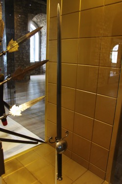 barbucomedie:  Sword of Justice from 17th Century Scotland on display at the Royal Armouries in the Tower of LondonThis sword has a blunted tip showing it was used for executions, hence it’s title. The guard is the Lowland clam shell style which protected