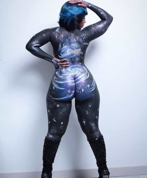 bigbuttsthickhipsnthighs:  Galaxy booty