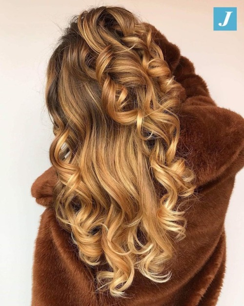Dal castano chiaro al biondo platino, indossa la palette di colori perfetta per te. ⠀ #lovehair #hai