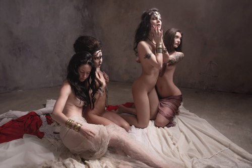 lovemenageries: © Alexandra oblako