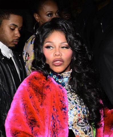 lilkimuk:  New Pics: Lil’ Kim Debuts Baby Bump At The Blonds Fashion Show http://lilkimuk.blogspot.co.uk/2014/02/news-lil-kim-is-pregnant-debuts-baby.html