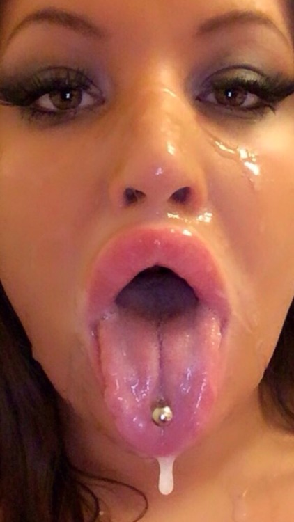 candyhousebimbos:  Such good girls. They all understand how important it to embrace their purpose in life. 