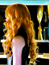 queenmallia:Clary Fray + hairporn