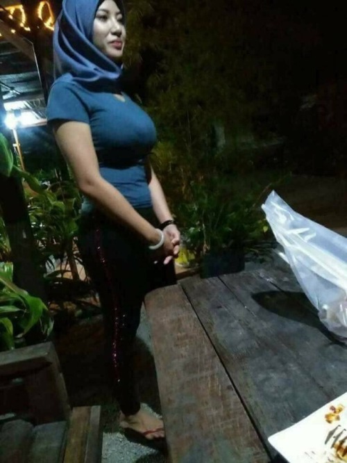 zebracollarsexy: zebracollarsexy: Baka ape ni dow ! Wow payung boh awek ni ! nice