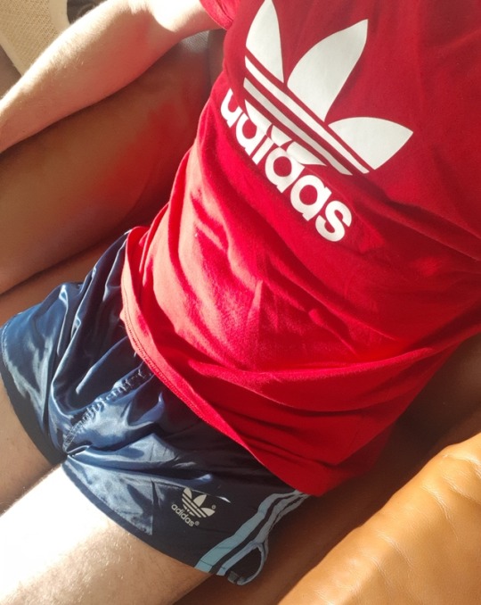 adidasgeil01:  Adidas addicted🌶🌶🌶