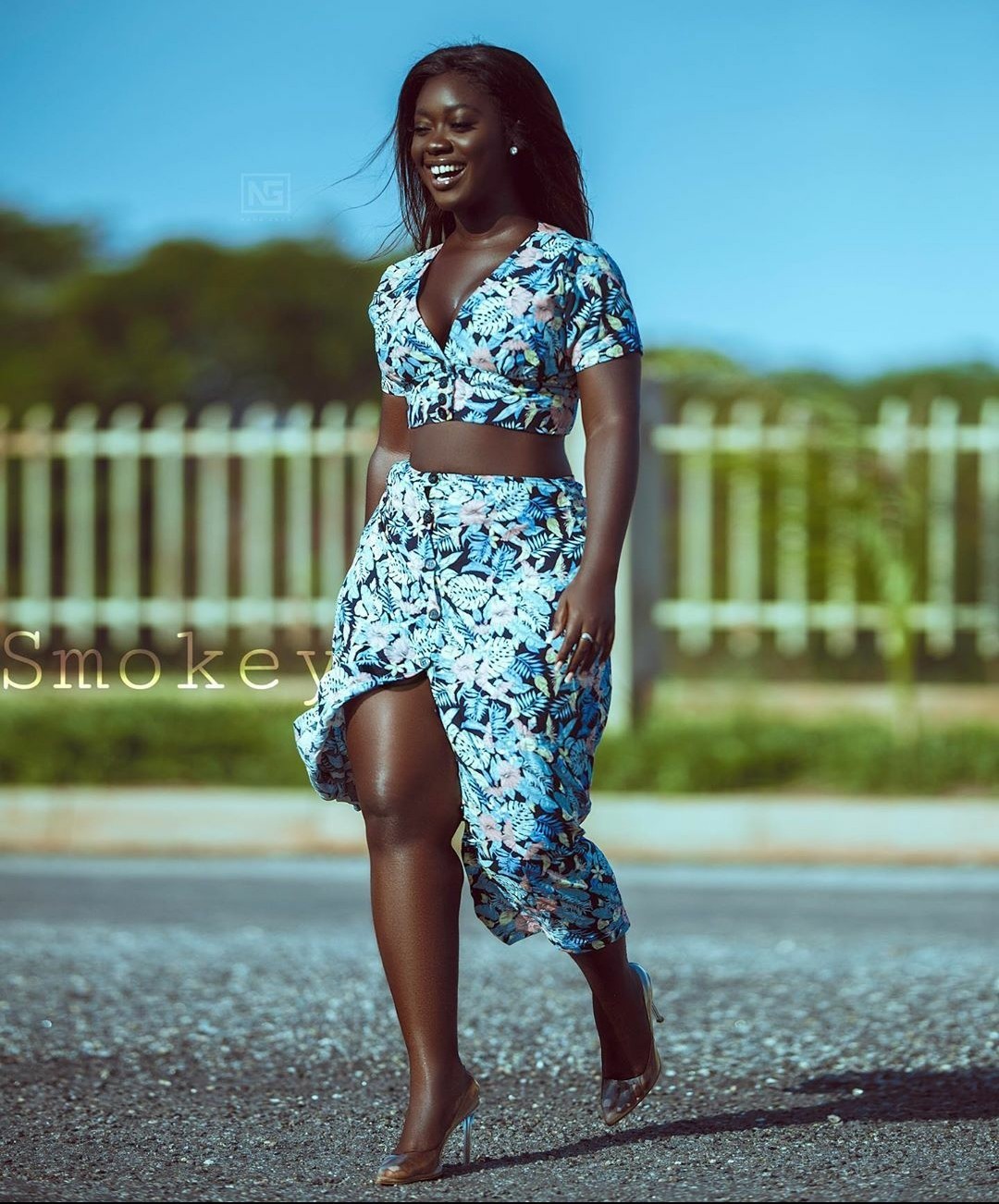 princejazziedad:DeliciouslySexy Curvy Luscious Ghanaian Mamita… Ms __Smokey…….❤️💙💛