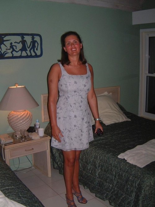 Is This The Older Slut That Just Moved Into Your Neighborhood?   Older women on this sex site c