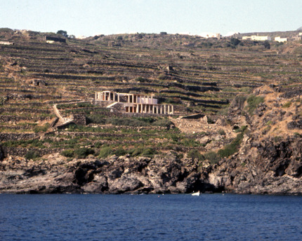 Óscar Tusquets Blanca. Casa Pantelleria. Isla de Pantellerina. Italia, 1972-1975