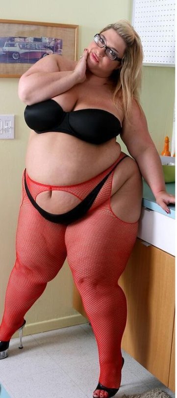 fat-heels:  atthegully:   👠👠👠 Fat Heels  ❤️❤️❤️❤️