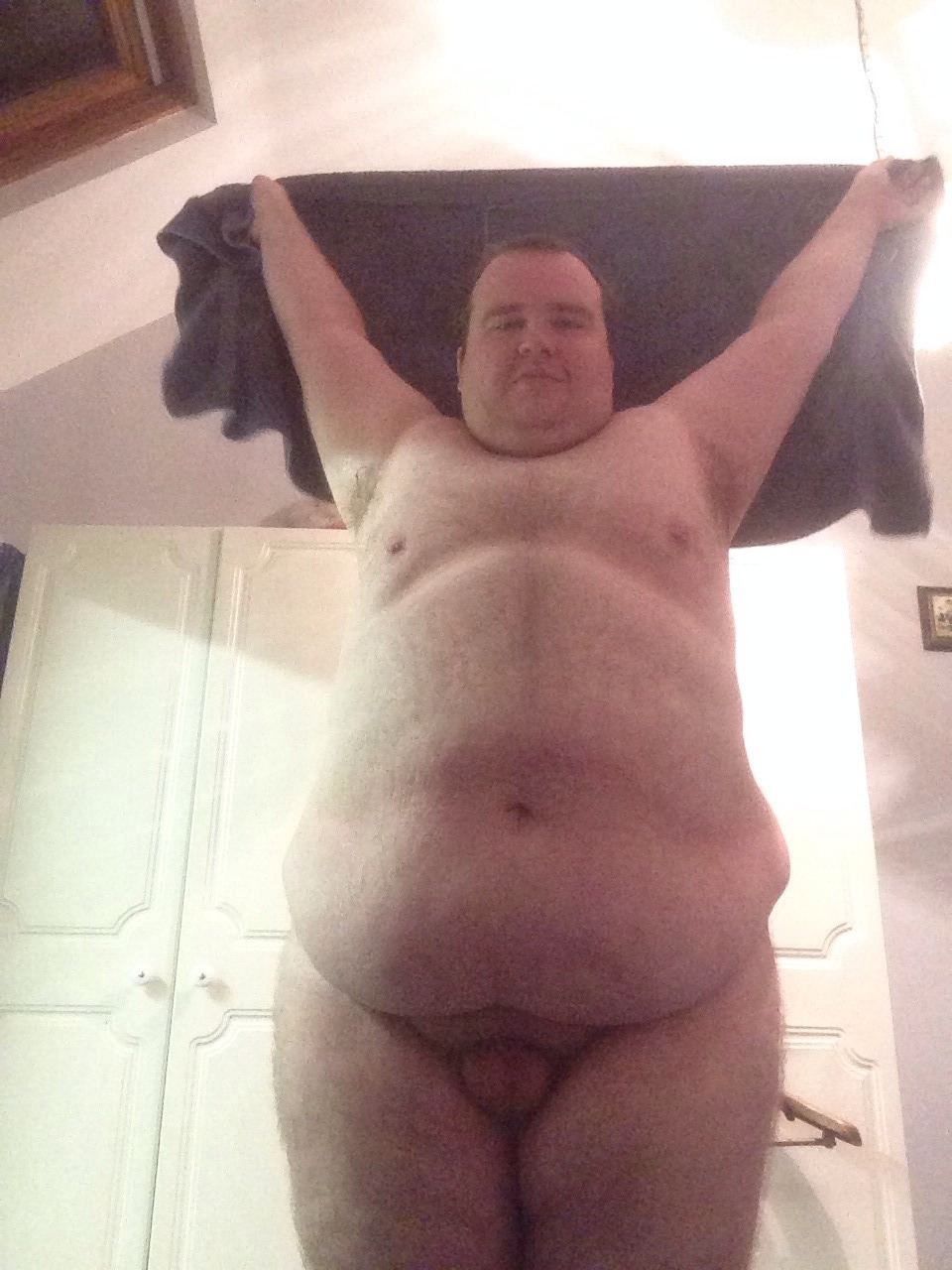 chubstermike:  lilcockbigbelly:  Out of the shower. Time for some super selfies.