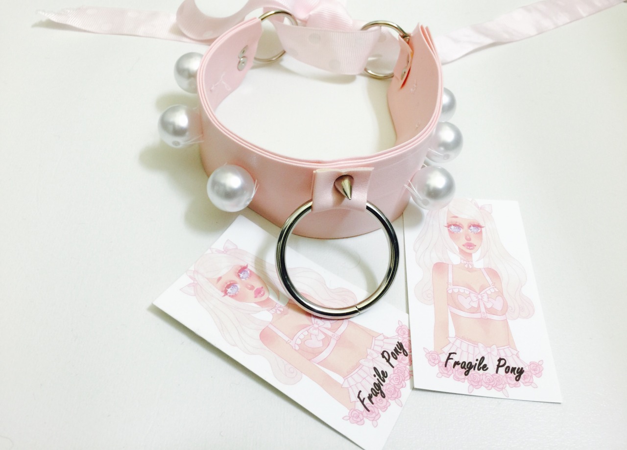 fragilepony:  Leather Pearl Dolly Choker at Fragile Pony (card art by nich0lael)