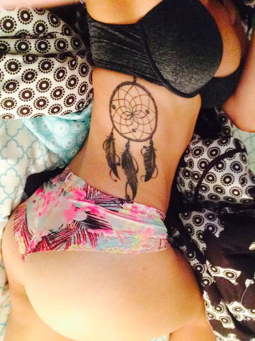 tattooedmafia:  http://smoke-laugh-lay.tumblr.com/ 
