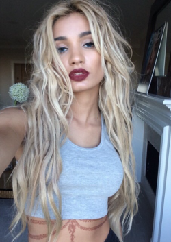 carlaoreu12:  l—u—x—u—r—y:  i-prefer-the-the-finer-things:  Pia Mia  days in the east, fashion, luxury &amp; street style  