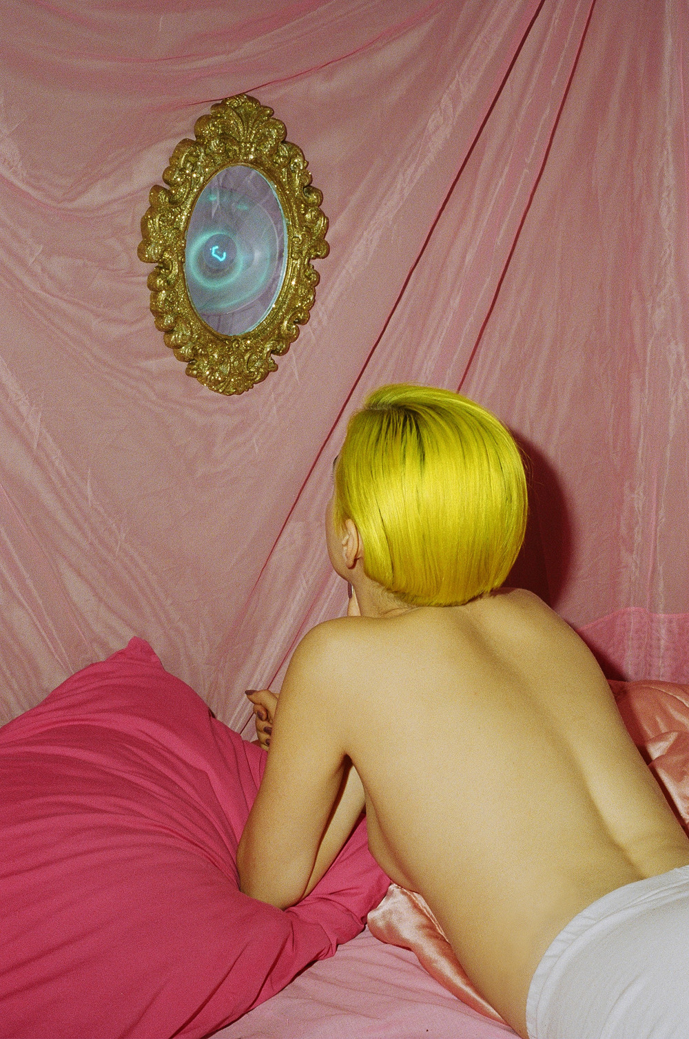 wallflowermanifesto:  &lsquo;Pink Narcissus&rsquo; by Rebecca Storm for Editorial