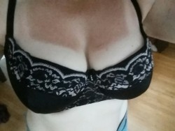 claimedjane:  Monday musings….tan lines are funny funny things