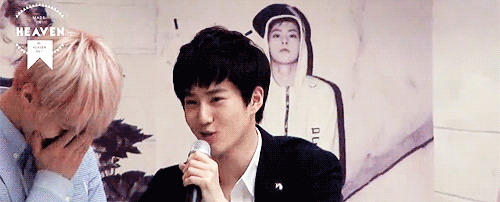 baekaid-o:  Sehun oppa and his fan ~ 