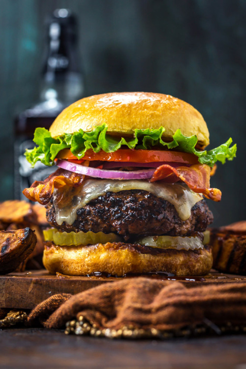 verticalfood:jack daniels burgers