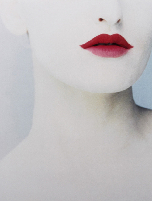 somethingvain:  visionaire #19 f/w 1996, by eric traore 