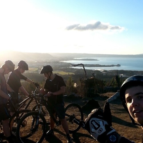 caid-grant: Mad thursday ride with these boys @caleb_huston14 #thursdaygrouprides #bestadventure #bi