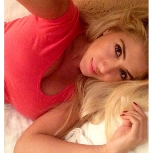valeriaorsini:  Home❤️ :)) #noplaceidratherbe #tranquila 