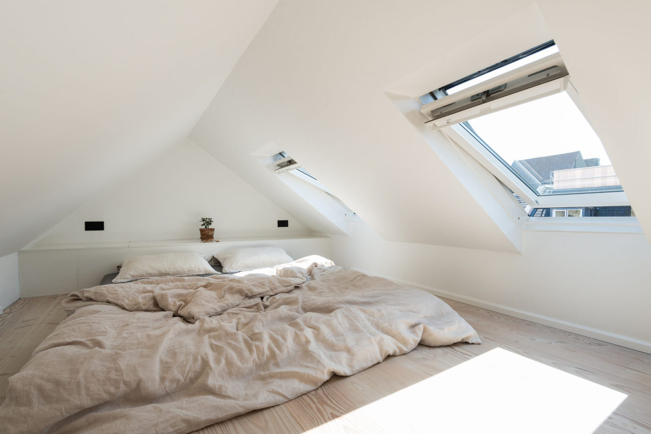 gravityhome:  Light loft apartment in LondonFollow Gravity Home: Instagram - Pinterest