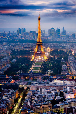 plasmatics-life:   Tour Eiffel ~ By Bertrand