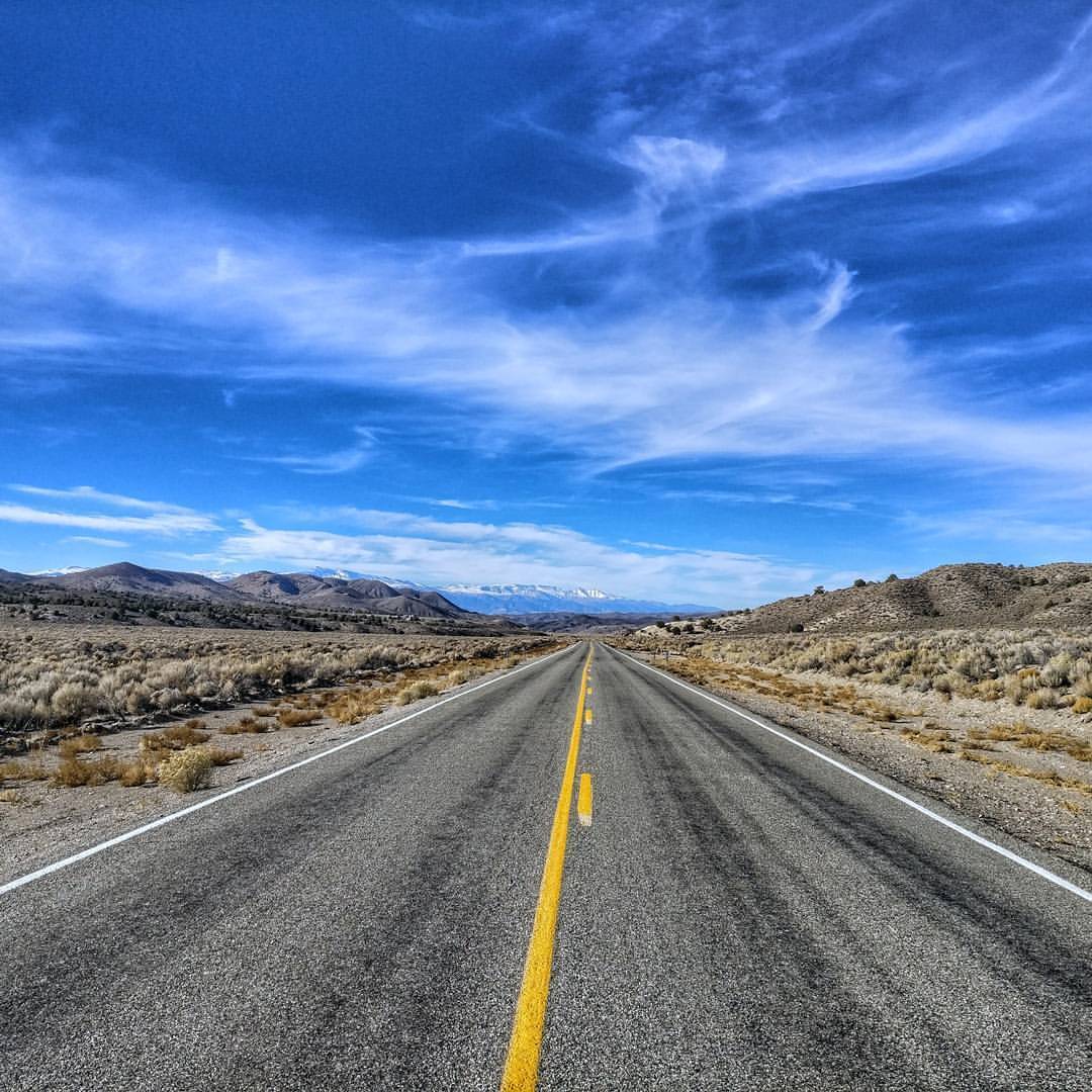 Dal deserto alle montagne innevate..🌞❄️  #beautiful #usa #roadtrip #california