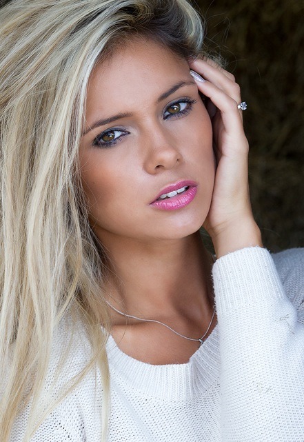 serresnews:  Louisa Marie is from England is a new model and sky is the limit. Recently
