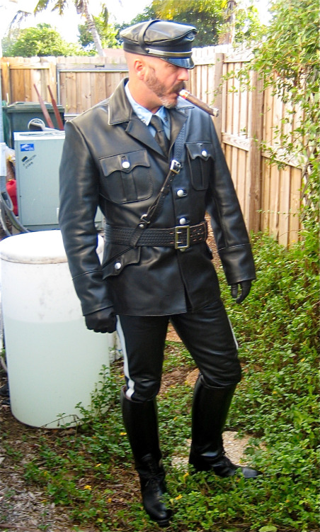 October 18, 2009.  Turns out that a VK79 SS tunic works as a ¾ length motorcycle cop jacket, 