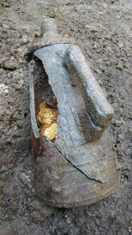 An amphora filled with gold coins was discovered in Como Italy