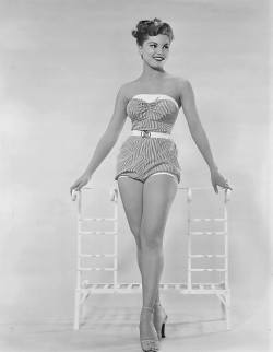 nationalvelvet:Debra Paget, 1950s https://painted-face.com/