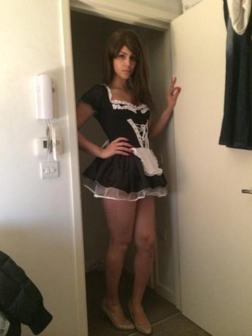 sissytrainerblog:  Love the sissy maids!  It’s selfie September, so send your selfies to me 