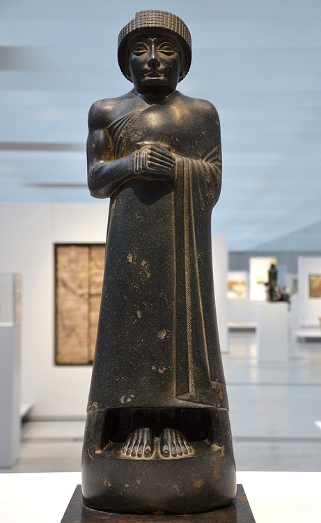 whencyclopedia: Gudea, Prince of Lagash Diorite statue of Gudea, prince of the state of Lagash in So