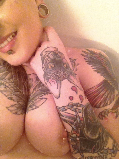 tattedupandpierced:  pizza-party-princess:  baths  Very pretty and sick ink